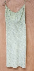 Express slip style floral dress w/ key hole detail